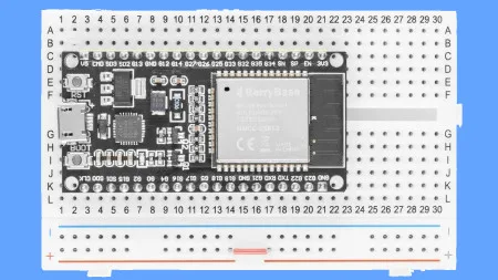 Tiefer, breiter, schneller: Spezial Breadboard für ESP-Entwicklungsboards