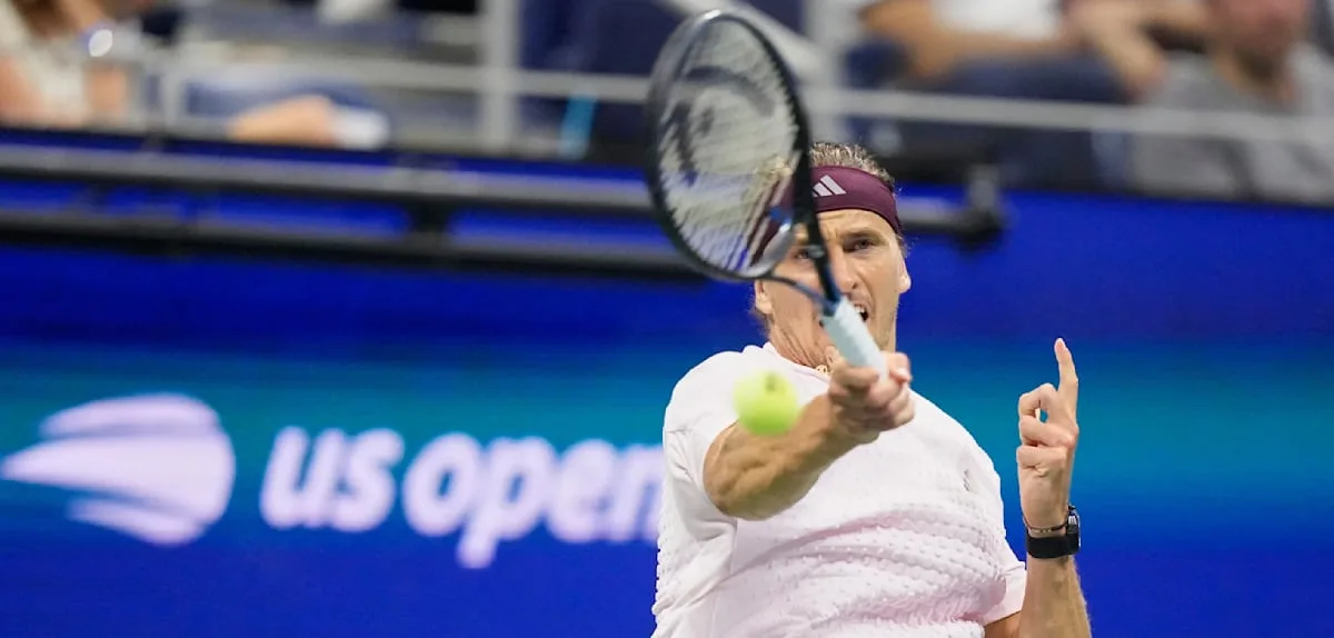 Mit viel Mühe verhindert Zverev doch noch die historische Schmach