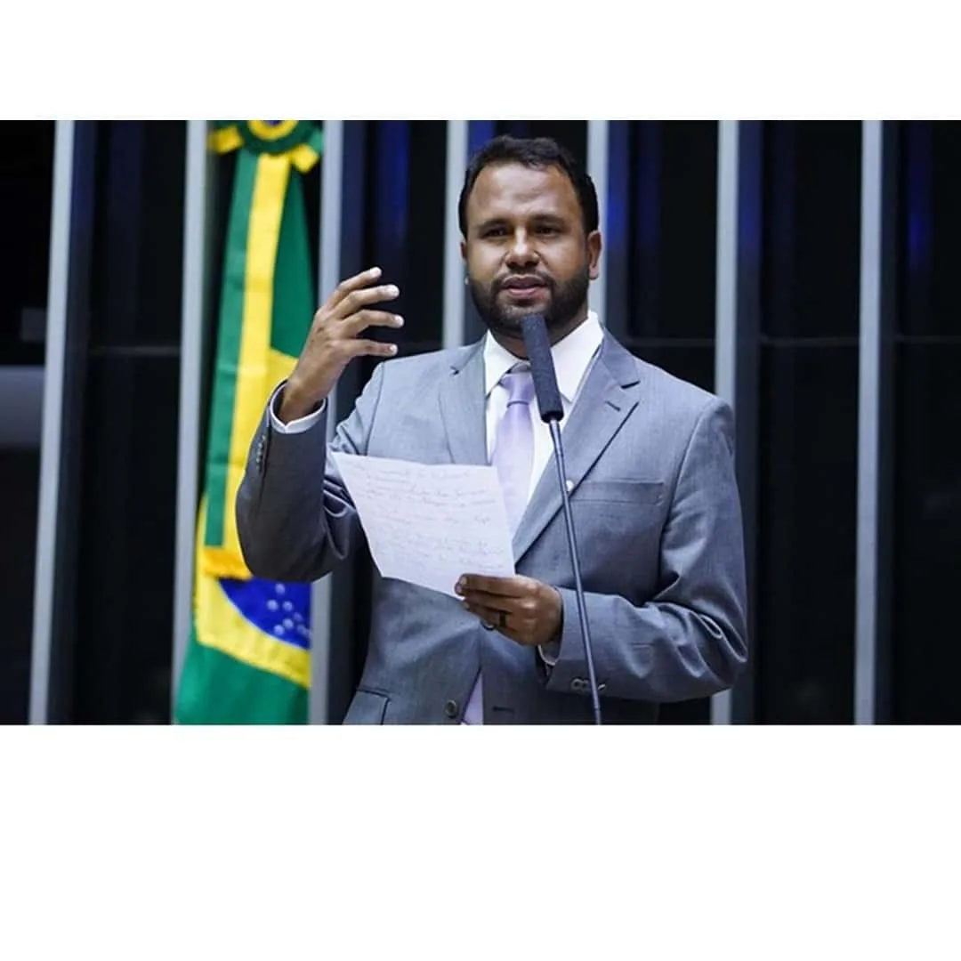 Pastor Henrique Vieira (PSOL) é reeleito deputado federal pelo Rio de Janeiro com 77.584 votos