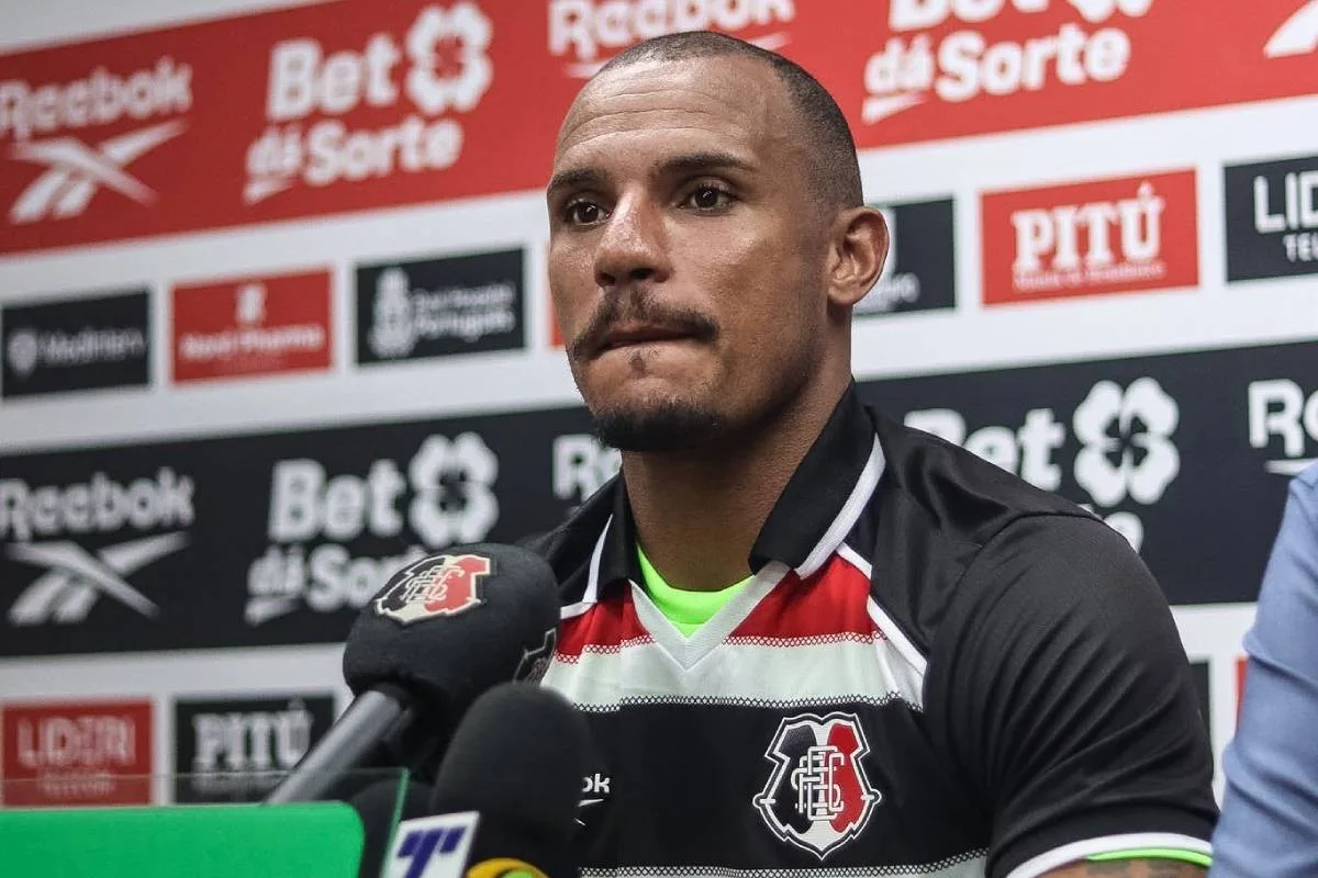 Arilson explica acerto com o Santa Cruz e mira semana produtiva para estrear contra o Maranhão
