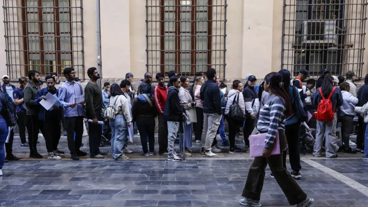El Gobierno aboga por dar las "mejores condiciones" a los migrantes que llegan a España a trabajar: "Generan economía"
