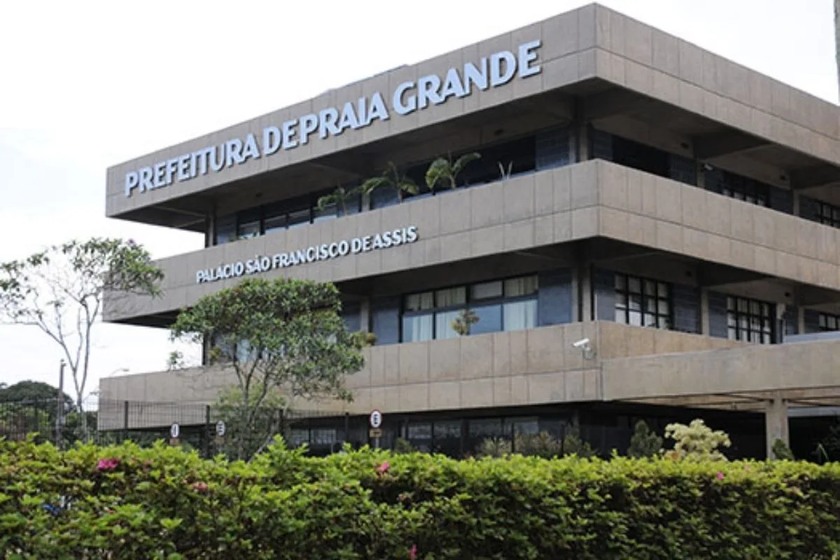 Prefeitura de Praia Grande é um dos alvos de operação contra esquema do PCC