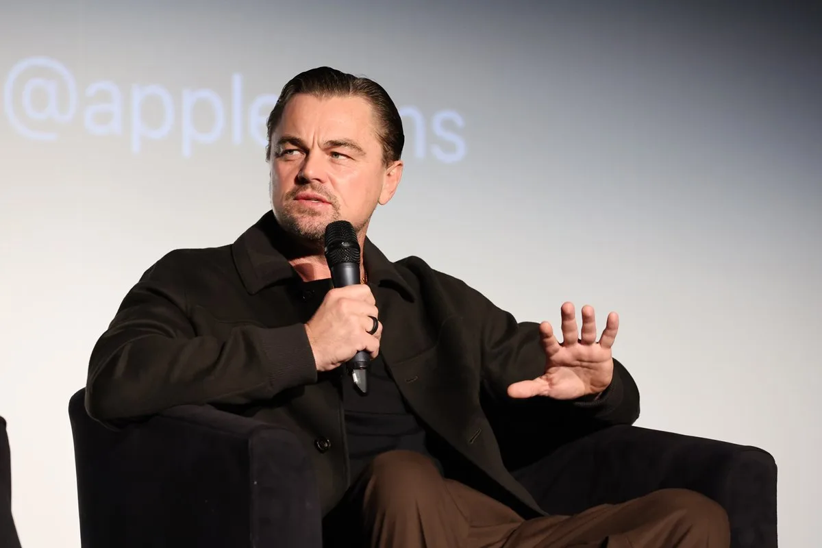 No Brasil, Leonardo DiCaprio visita o cacique Raoni e vai ao Pantanal