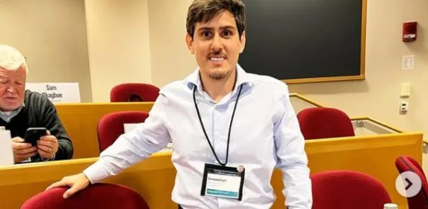 Fundador afastado da Apex vai à Justiça para provar que não decidia sozinho