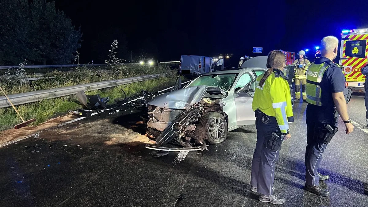 Unfallursache unklar: Mann stirbt bei Unfall auf der A2 bei Herford