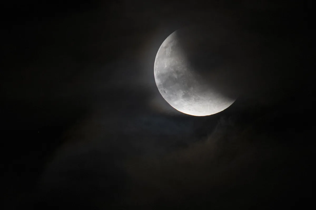 El eclipse parcial de luna del 28 de agosto alcanzará la máxima ocultación a las 6.13 horas