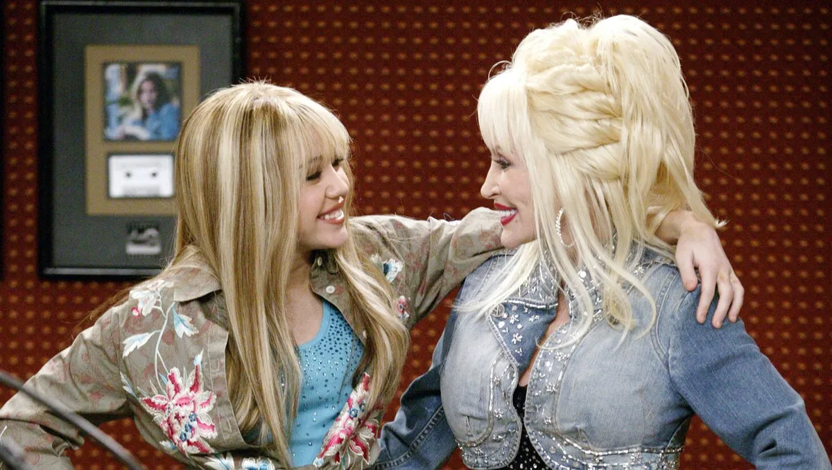 Miley Cyrus Remembers Godmother Dolly Parton: “I Have An Angel By My Side”