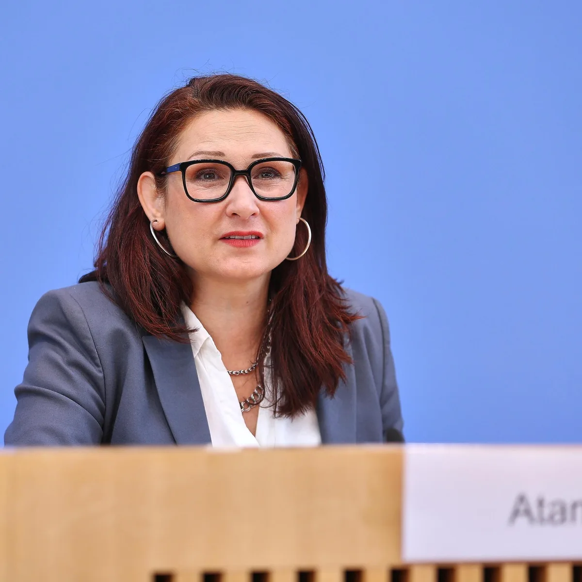 Antidiskriministerungsbeauftragte - Ataman fordert eine Nationale Wechseljahre-Strategie