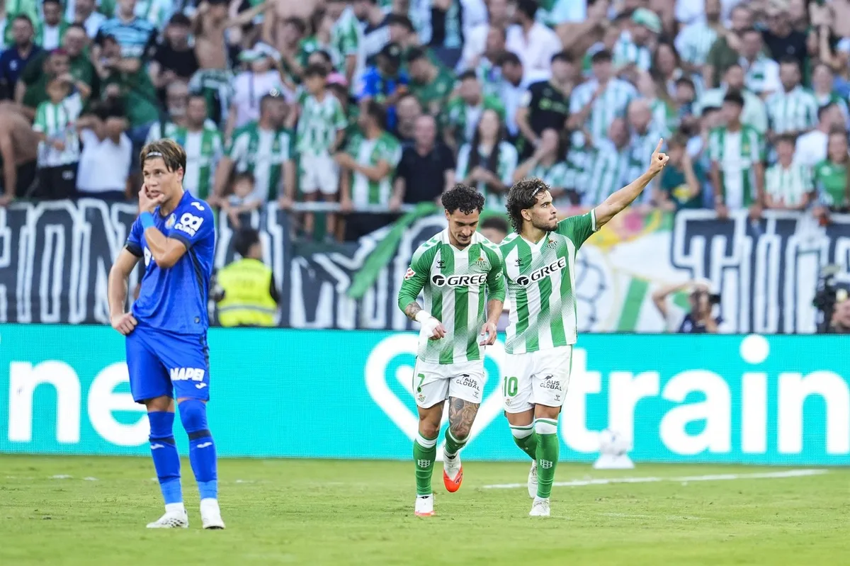El Betis alarga su buen momento a costa de un feo Getafe