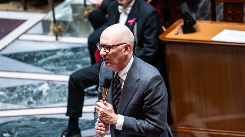 Les retraités représentent 25% de la population mais seulement 10% de l'effort budgétaire: Roland Lescure estime que leur mise à contribution "est juste" et qu'"on pourrait même leur demander un peu plus"