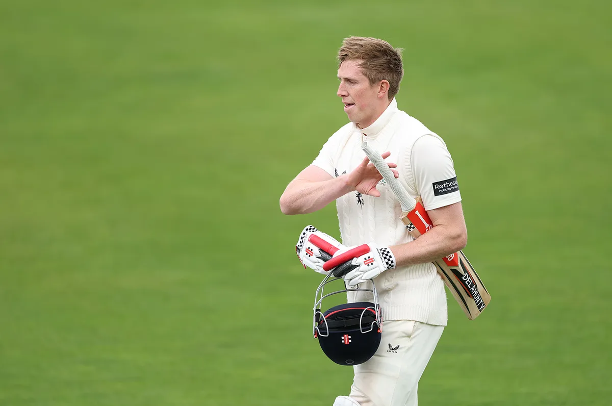 Crawley makes 81 on return to first-class cricket