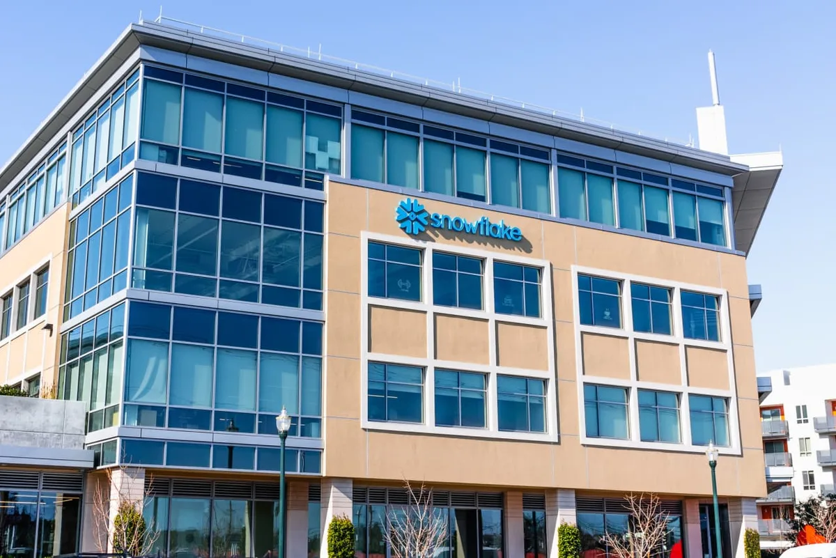 Snowflake’s stock soars as the company blows away estimates with its AI-fueled forecast