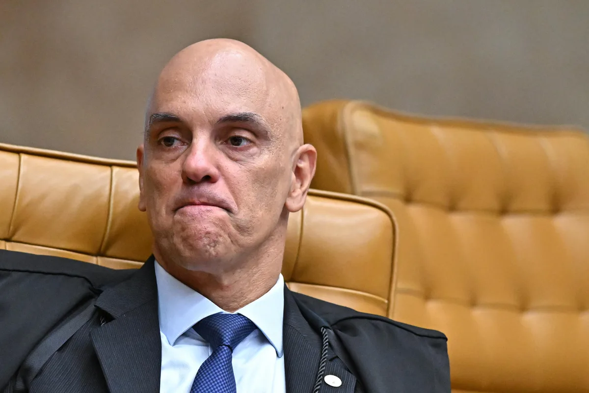 Vorcaro abriu mão de jatinho para manter voo de Moraes: “Não deixe de atender Barci”