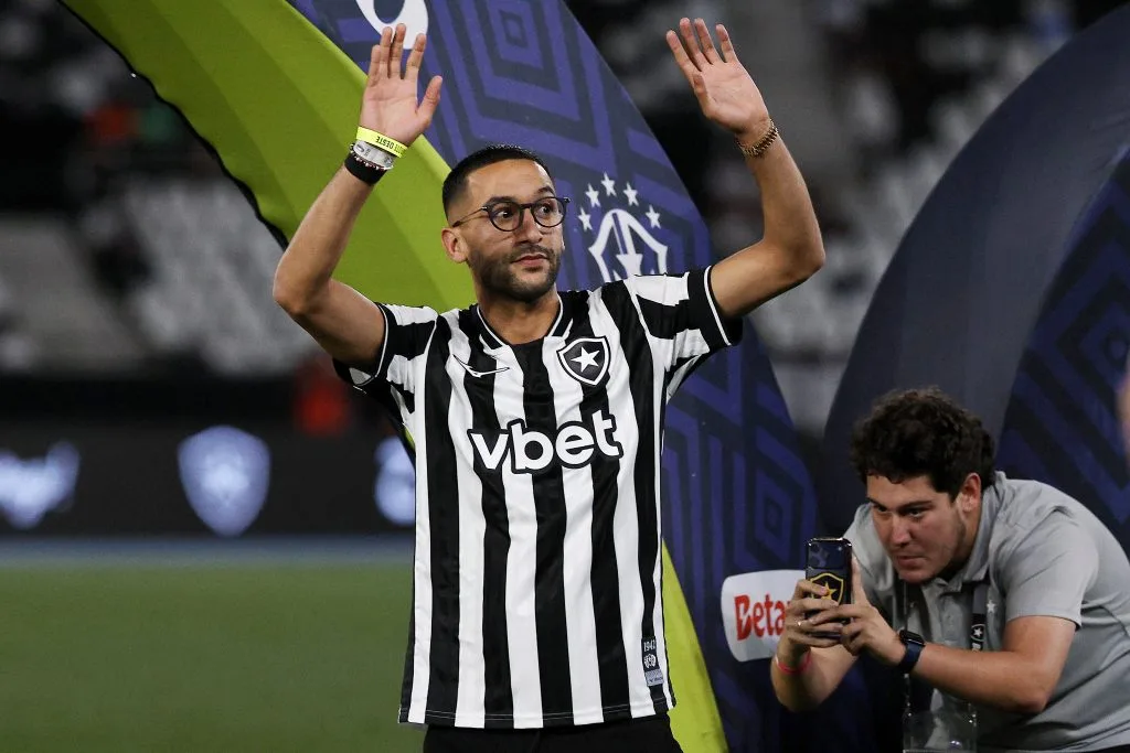 Presidente do Botafogo celebra chegada de Ziyech: “Feliz de ter contribuído com isso”