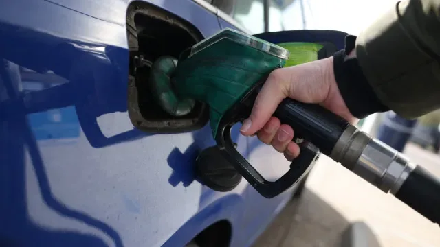 Preço eficiente sobe para 2,167 euros na gasolina e 2,211 no gasóleo