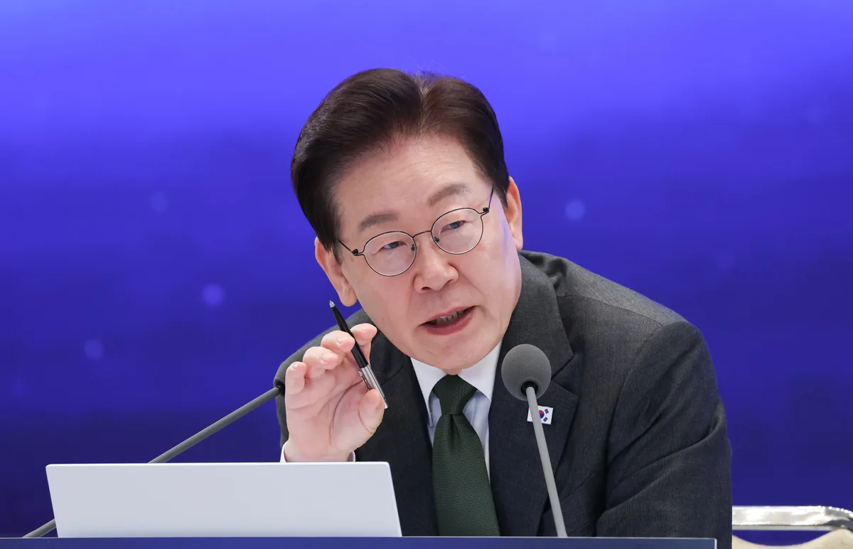 李, 10년 도피 3조1000억대 도박조직 검거에 “끝까지 추적해 송환”