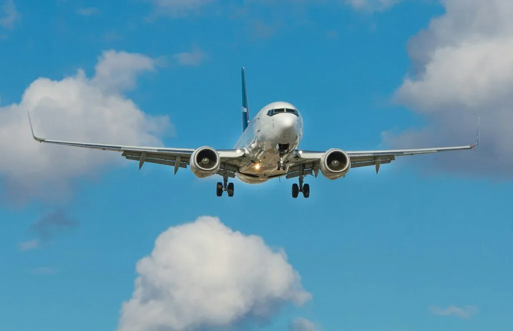 Conflitos geopolíticos impuseram “sérios desafios operacionais” às companhias aéreas