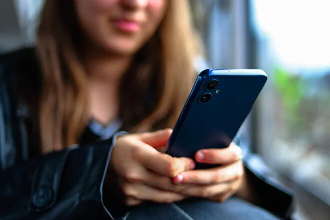 L’interdiction des réseaux sociaux aux moins de 15 ans censurée par le Conseil constitutionnel
