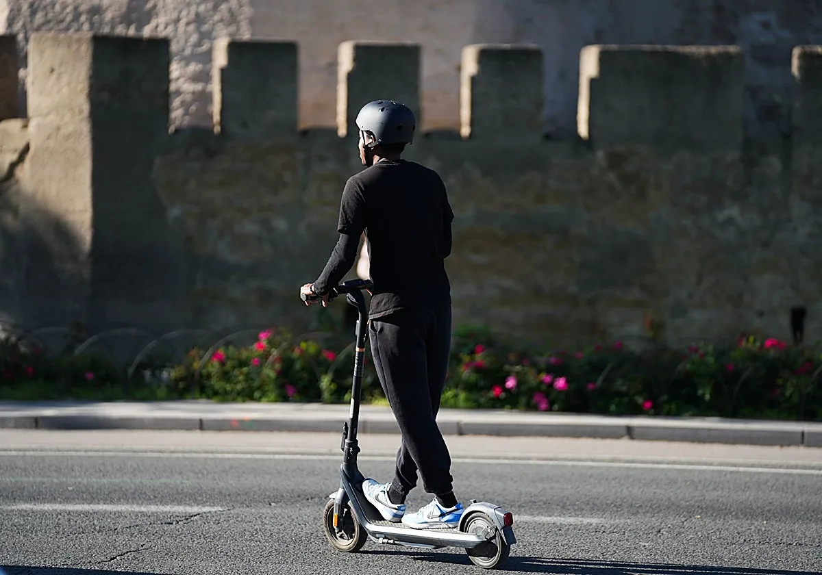 Declaran accidente laboral un atropello por circular de modo imprudente en patinete eléctrico