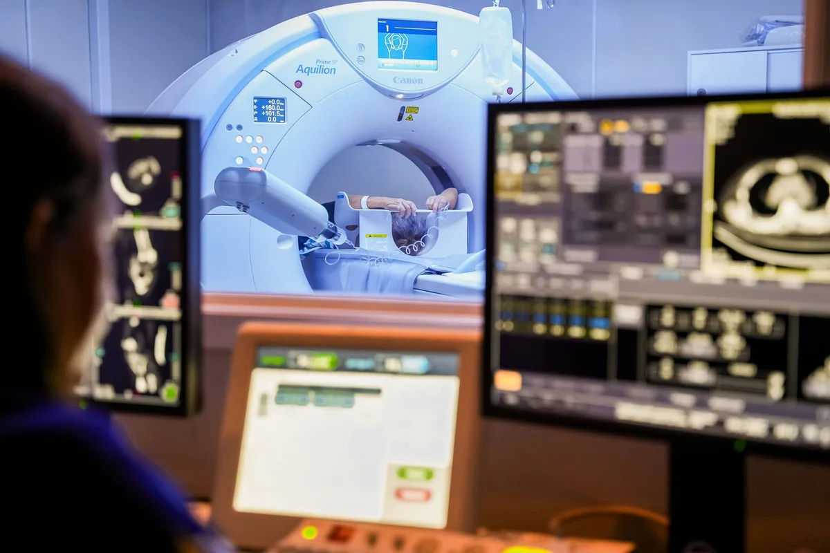 En Guatemala, el Hospital Roosevelt atiende a 100 nuevos pacientes con cáncer al mes y amplía sus servicios