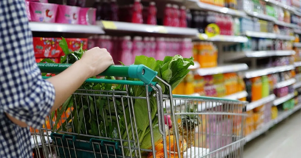 Otra cadena de supermercados cierra siete locales y despide a sus empleados: qué lugares están afectados por el trabajo