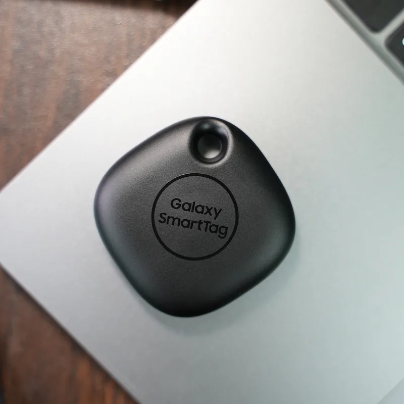 Actualité : Adieu les piles ? Le nouveau Samsung Galaxy SmartTag 3 se dévoile avec un port USB-C et un design surprenant !