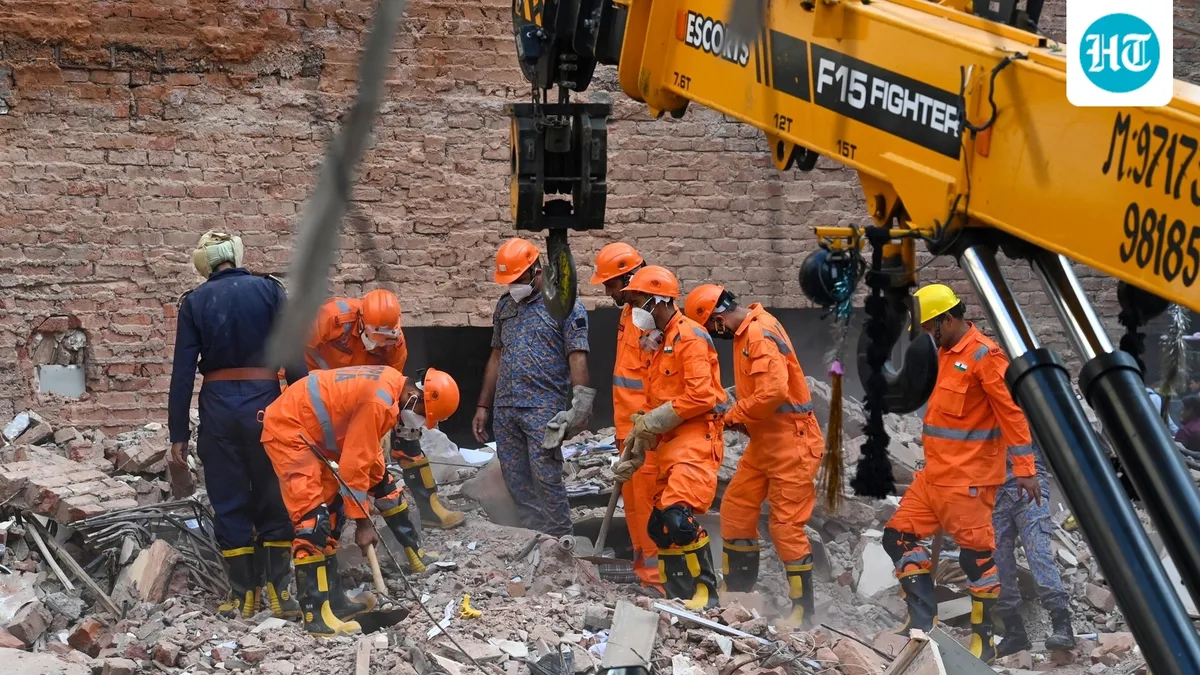 Delhi HC orders 'high-level' MCD inquiry into Satya Niketan building collapse