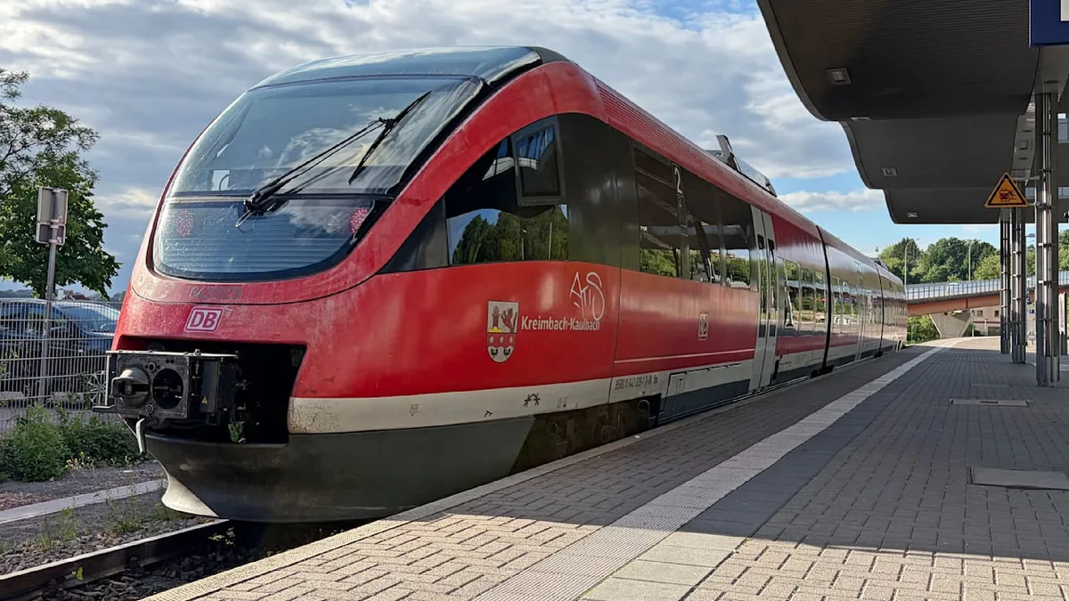 Angriffe auf Zugbegleiter - Gewerkschaft droht mit bundesweitem Bahnstreik