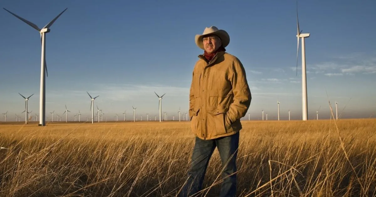 Instaló 50 turbinas eólicas en su campo de 7.000 acres mientras las vacas seguían pastando alrededor para sumar un negocio exitoso: genera electricidad para 60 mil hogares