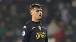 Filho de Maldini levado de ambulância apra o hospital após acidente