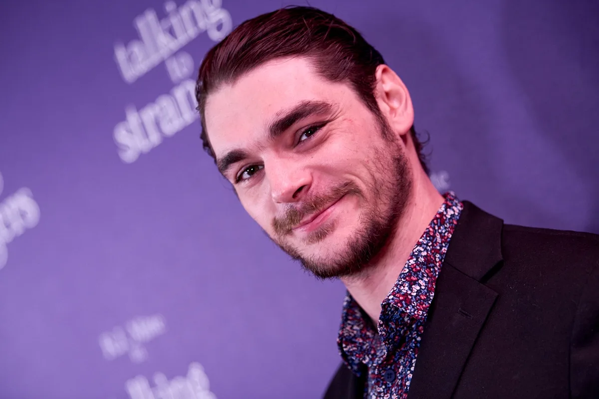 Morre RJ Mitte, ator de Breaking Bad, aos 34 anos