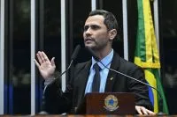 “MG não pode se resumir a palanque presidencial”, diz Gabriel Azevedo à CNN