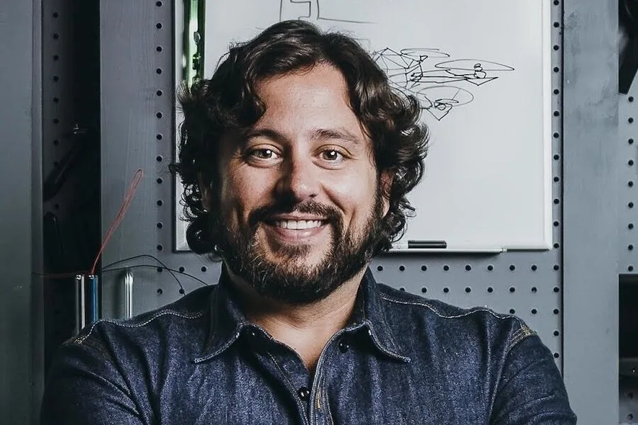 IA + prever biologia = 3 mil milhões. Valor da Astromech duplicou em 4 meses