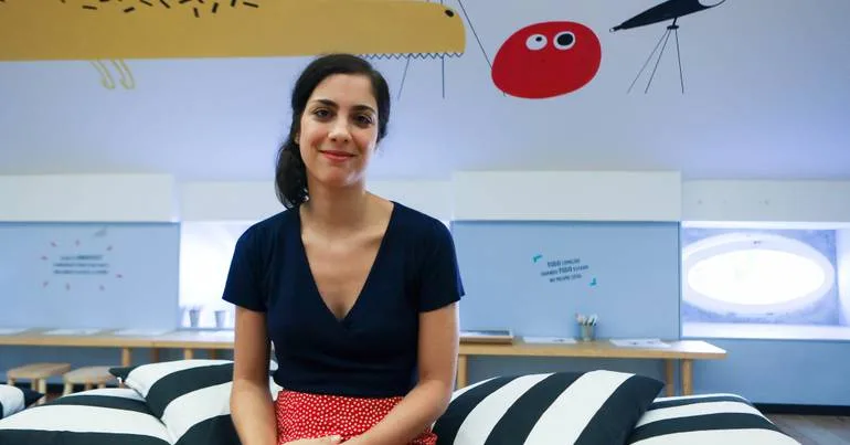 Catarina Sobral vence prémio com "As pessoas são esquisitas"