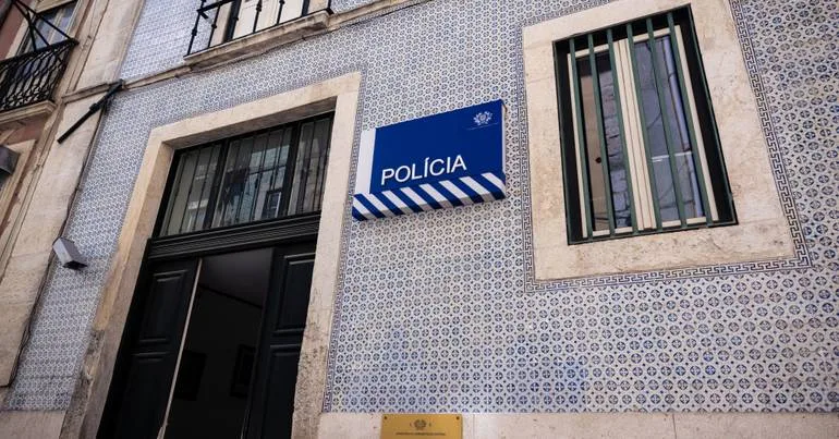 Dois homens agredidos por causa de um cigarro