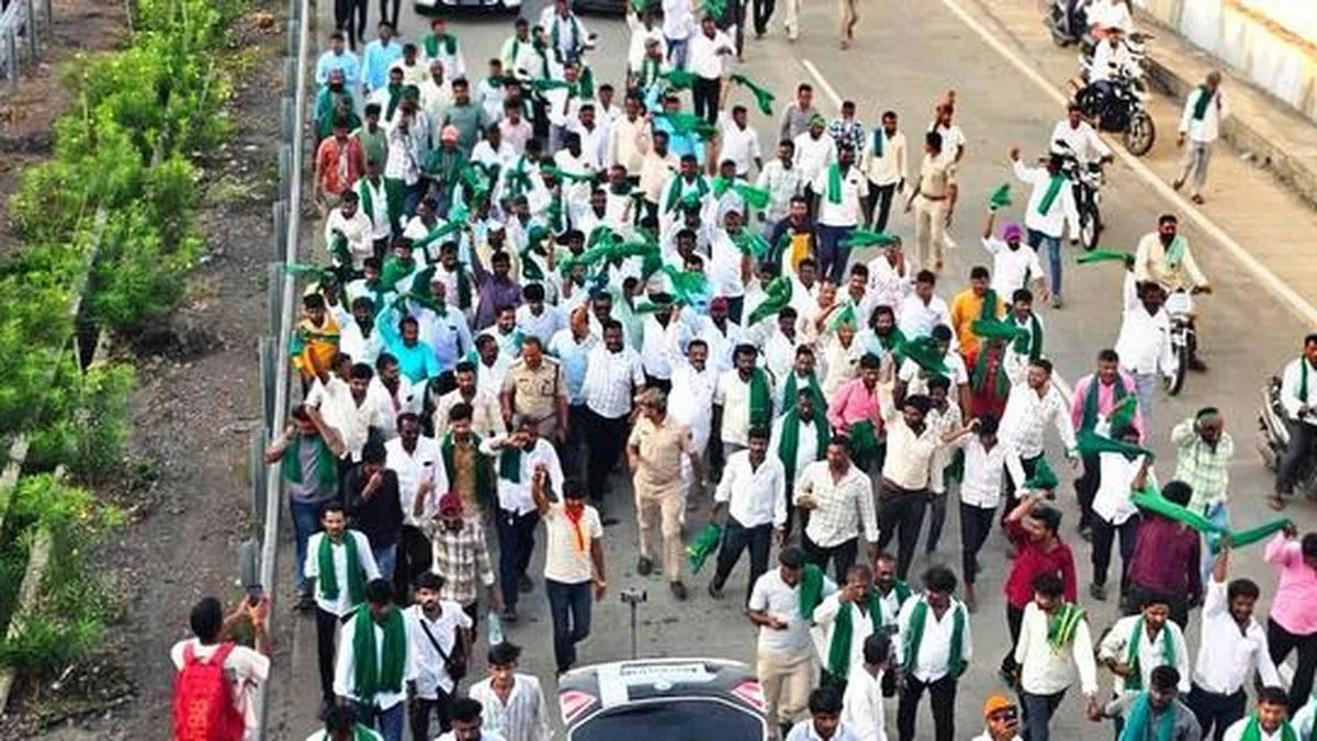 Hubballi Chalo padayatra by sugarcane farmers likely to temporarily halt today