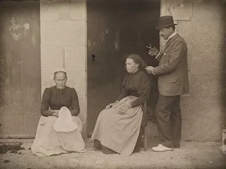 Quand des « marchands de cheveux » achetaient les nattes des paysannes bretonnes et normandes pour quelques sous