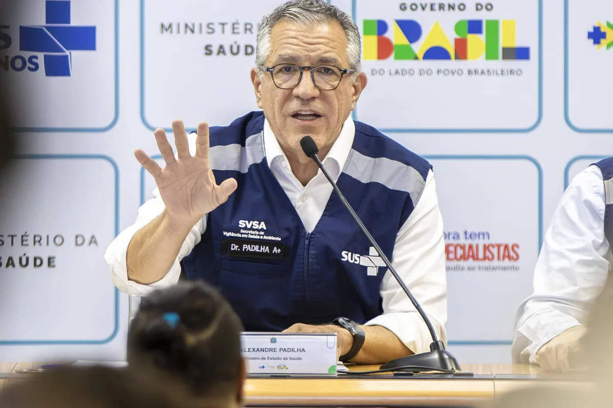 Padilha vai ao México para ajudar na implementação de uma versão local do SUS