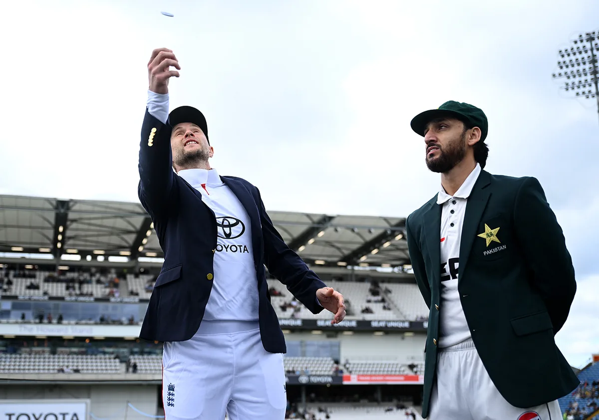England bowl first with all-seam attack at Headingley