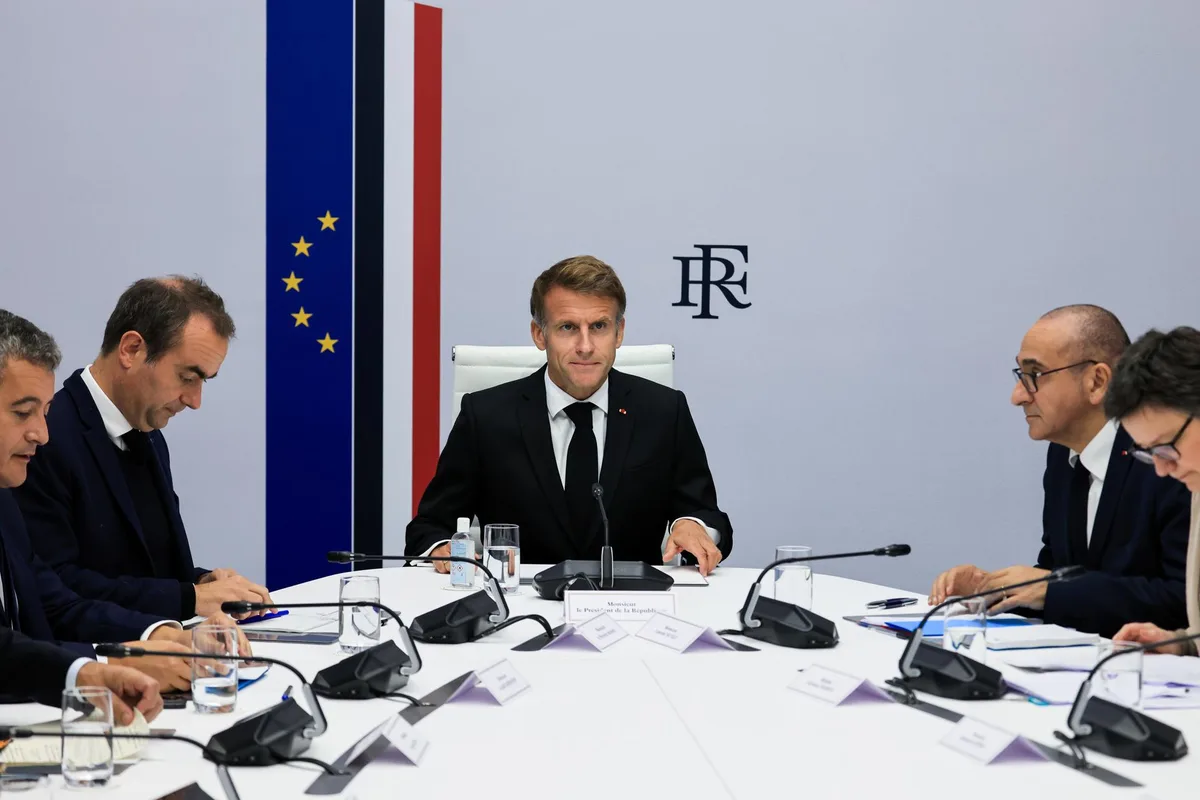 Macron reconoció que se subestimó la violencia de las protestas en Francia