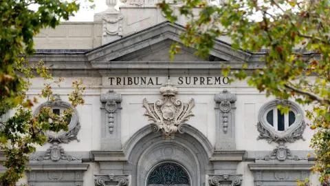 La sentencia del Supremo a la 'ley de nietos' activa una carrera contrarreloj para sacar del censo a 163.000 españoles antes del 29N