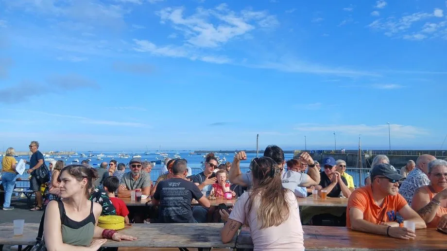 "Parigots dehors, touristes go home" : des tags anti-touristes retrouvés à Penmarch et Plobannalec-Lesconil