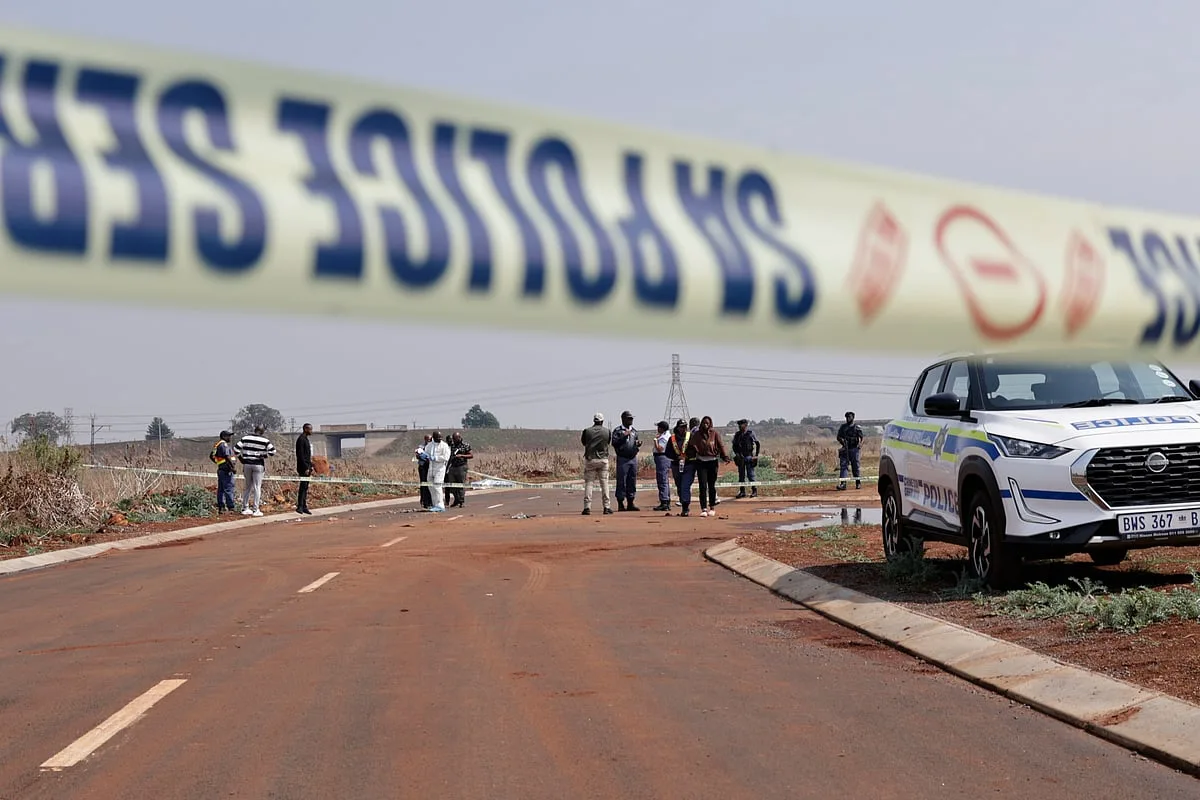 Homens armados invadem casa na África do Sul e fazem 11 mortos