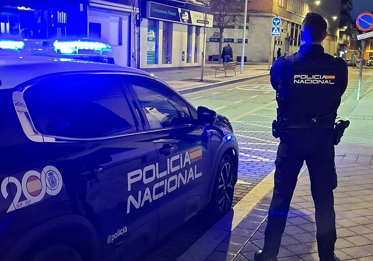Detenido tras agredir a un hombre con una navaja en una discusión por el orden de fila en una tienda