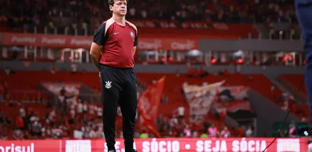 Despedida de Diniz no Corinthians teve discurso e mensagem de lideranças