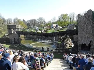 « Répondre à un rêve » : en fin de vie, il visite « en famille » le Puy du Fou grâce à l’hospitalisation à domicile