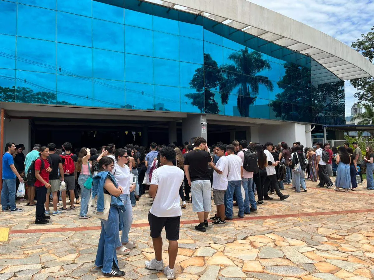 Google lança simulados gratuitos do Enem com inteligência artificial