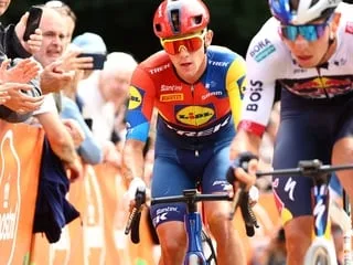 Cyclisme. « J’étais déjà K.O. après deux heures » : une infection a bien failli priver Thibau Nys de Vuelta