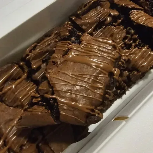 Viveshni's Eggless Chocolate Brownies