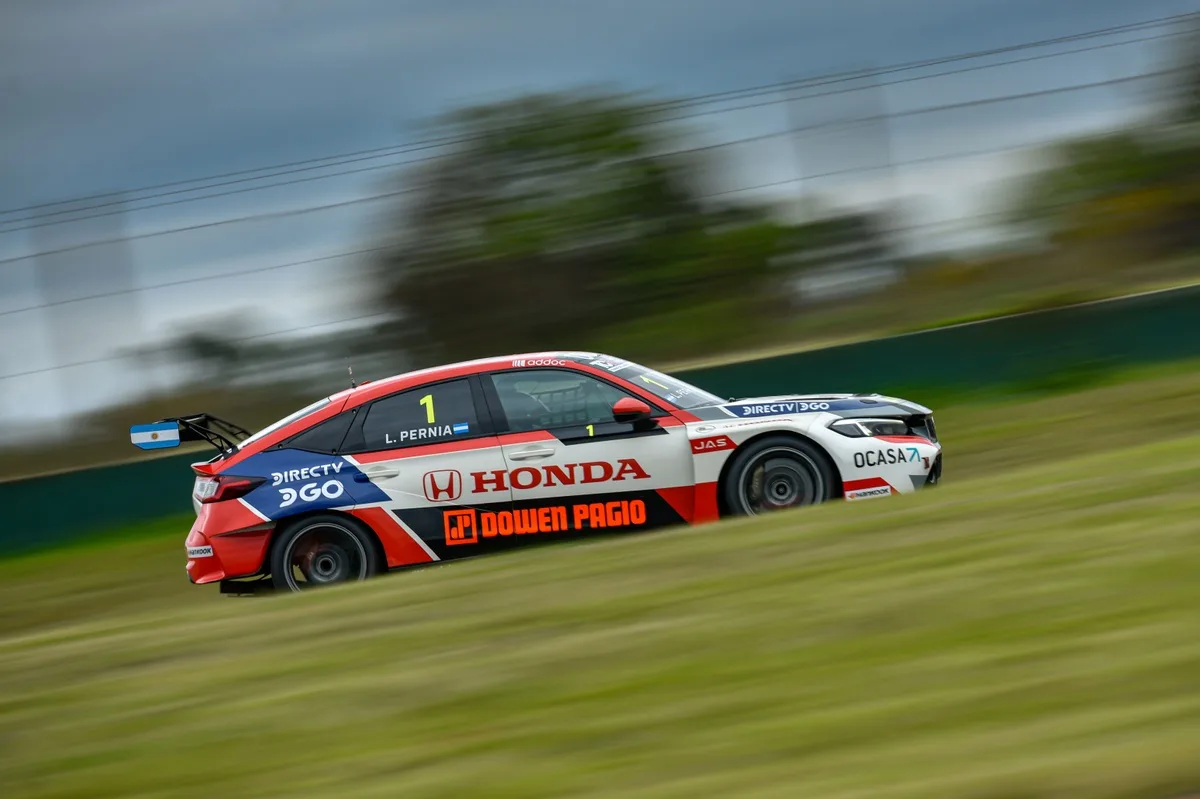 TCR South America: Atual campeão, Leonel Pernía faz a pole em Concordia